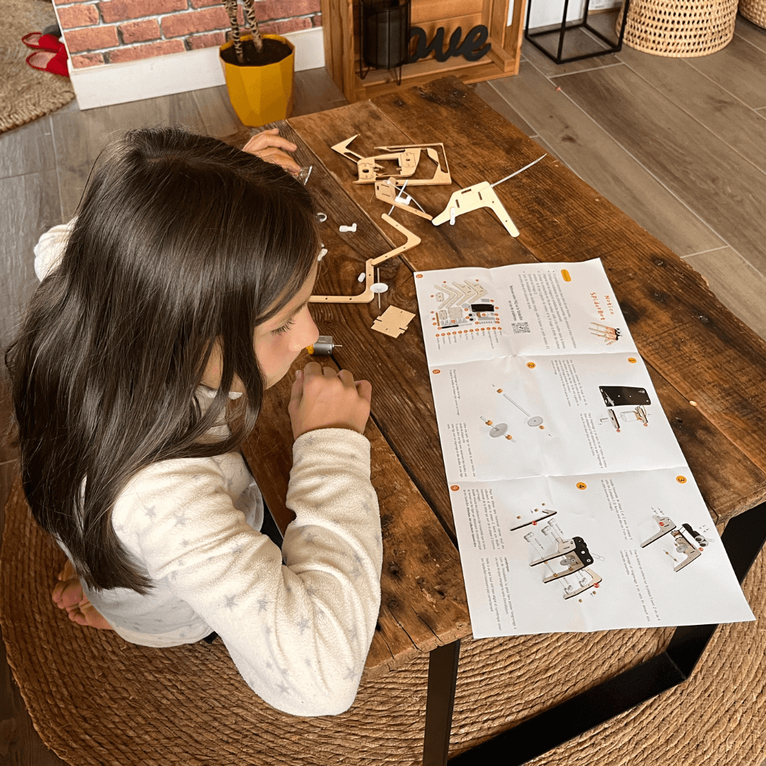 Bot's Builders - Kit d'assemblage en bois STEM